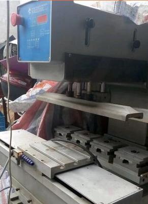 浙江閑置印刷設備處理_緊急處置二手四色移印穿梭機_浙江閑置資產處理_Feijiu網(中國廢舊物資網)